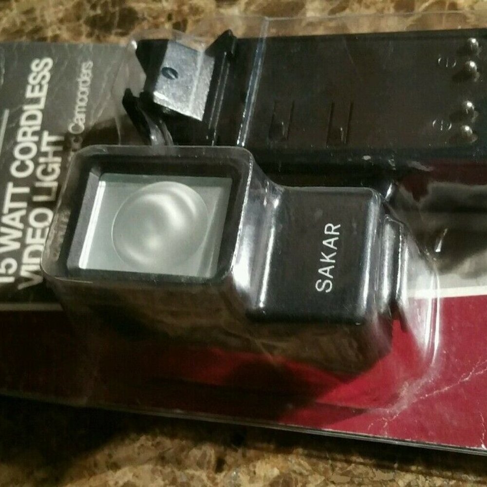 Vintage Sakar CV 1800 15 watt cordless video light Sony Panasonic camcorders
